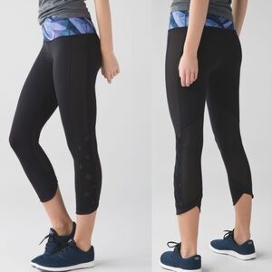 LULULEMON Var-City Crop Black / Pretty Prism Multi Mesh Detail Leggings Rare